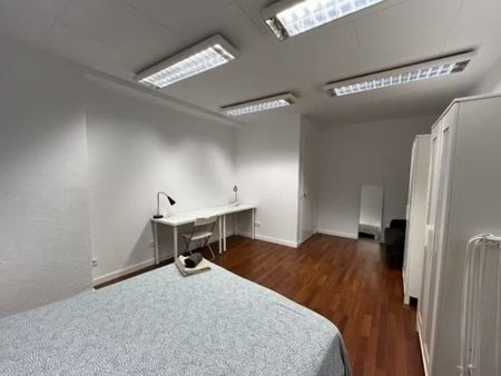 Passeig de Sant Joan, Barcelona, Catalonia 08037 - Photo 2