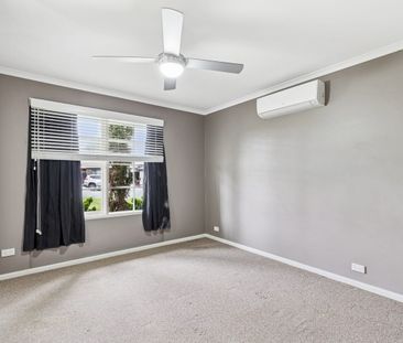 21 Conington Cres, Morphett Vale, SA 5162 - Photo 4
