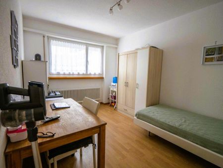 Attraktive 3.5-Zimmer-Wohnung mit Südbalkon in Domat/Ems - Foto 3