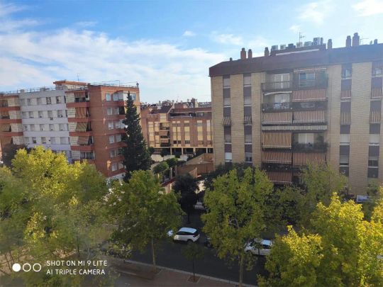 Piso de alquiler en Avenida Gran Vía Parque, 43, Ciudad Jardín - Zoco - Photo 1