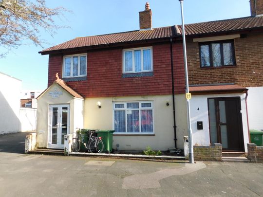 1 bedroom property to rent Northbrook Close, Portsmouth, PO1 - Photo 1