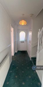 3 bedroom terraced house to rent - Photo 3