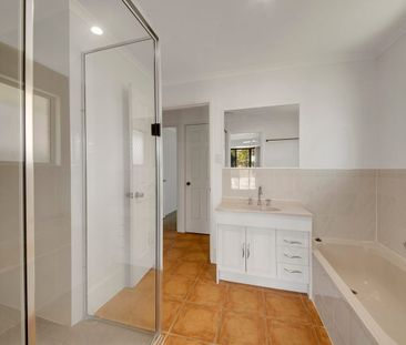 3 Ceri Court, New Auckland, Qld 4680 - Photo 6