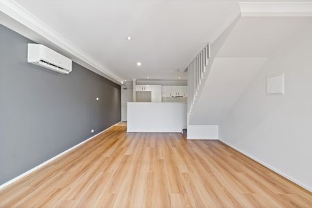 10 Quealy Street, Casey ACT 2913 - House For Rent | Domain - Photo 3