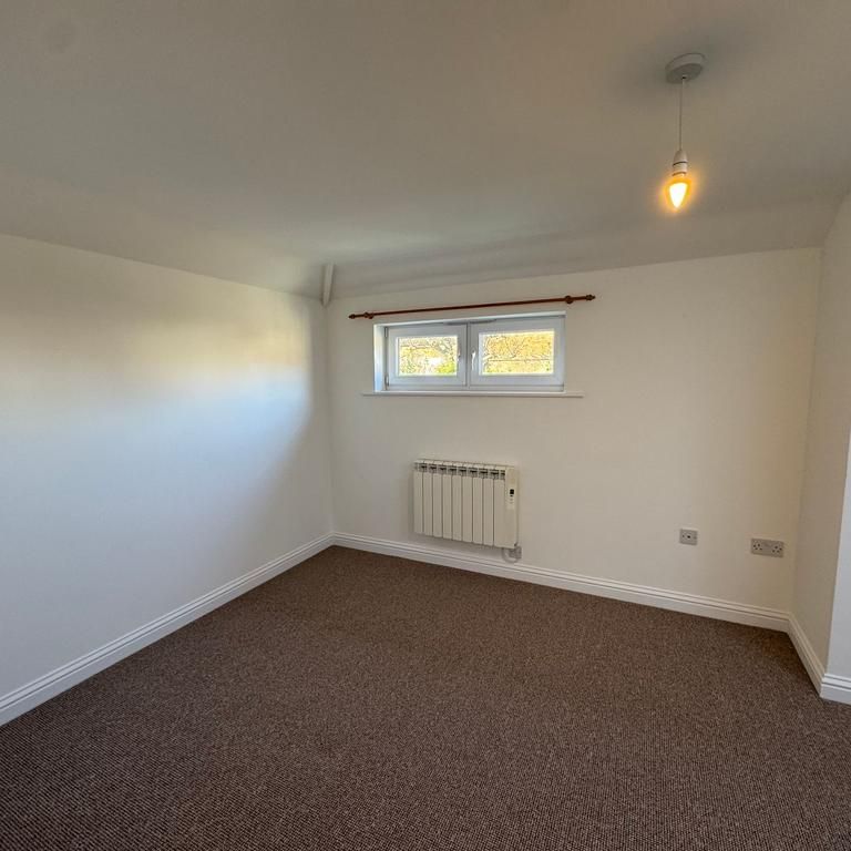 2 bedroom detached house to rent - Photo 1