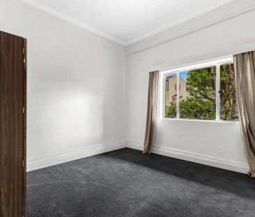 “Two Bedroom Home in Central Inner-City Pocket” - Photo 5