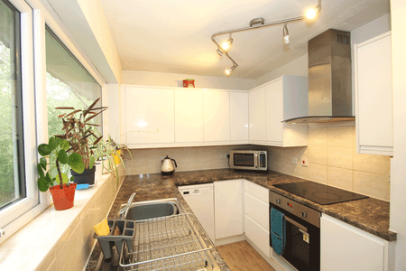 2 bedroom maisonette to rent - Photo 4