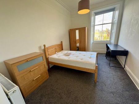 4 bedroom flat to rent - Photo 4