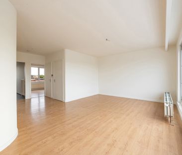 Volledig gerenoveerd appartement in een kleinschalig gebouw - Photo 1