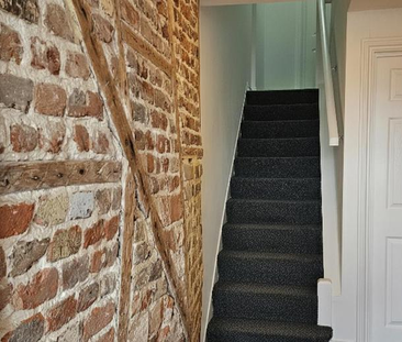 3 bedroom flat to rent - Photo 4