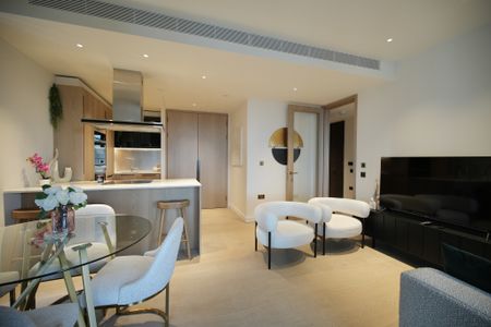 River Park Tower, 1 Nine Elms Lane, London, SW8 - Photo 2