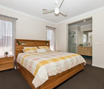 Family home, large shed and ample space - Photo 4