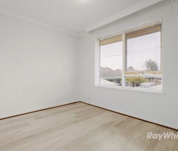 3Bedrooms, 1Bathrooms - Photo 3