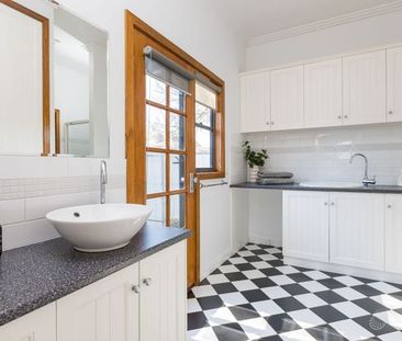 Well Presented 3 Bedroom Home Close To Schools & CBD - Photo 5