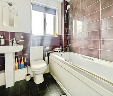 2 bedroom end of terrace house to rent - Photo 6