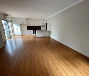 Spacious Unit! - Photo 1