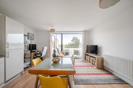 1 bedroom flat to rent - Photo 2