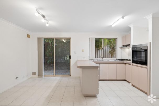 4/148 Robert St - Photo 1