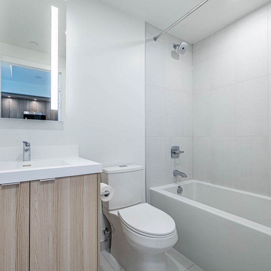 For Lease - 60 Central Park Roadway N/A Unit# 911, Toronto, Ontario - Photo 1