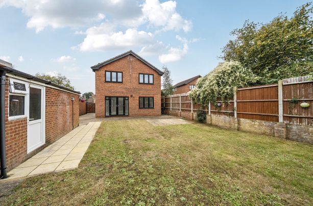 Hotham Close, Sutton At Hone, Dartford, DA4 9ET - Photo 1