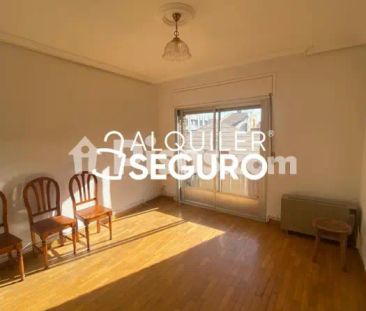 Piso en alquiler en Casco Histórico - Foto 1