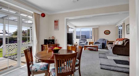 Hawera, 3 bedrooms - Photo 2