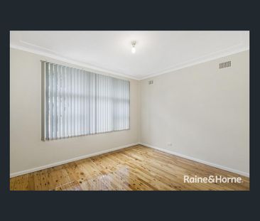 In The Heart Of Canley Heights - Photo 2