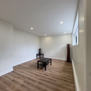 Lumineux Appartement De 2 Chambres - Photo 2