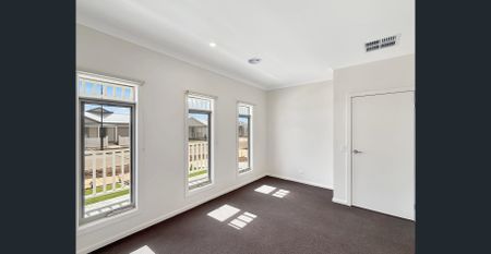 🏡 Brand New 4-Bedroom House in Eynesbury - Photo 4