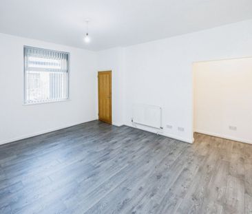 Adelaide Street - Photo 2