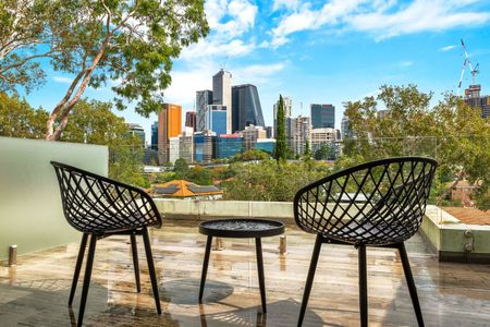 2/49 Spruson Street, Neutral Bay - Photo 5