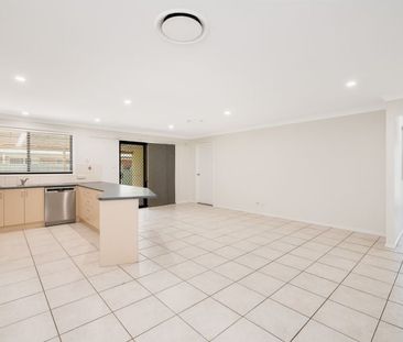 34 Stirling Crescent, Fletcher NSW 2287 - Photo 4