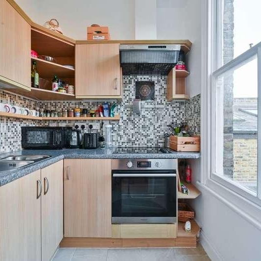 Monnery Road, Archway, N19 - Photo 1