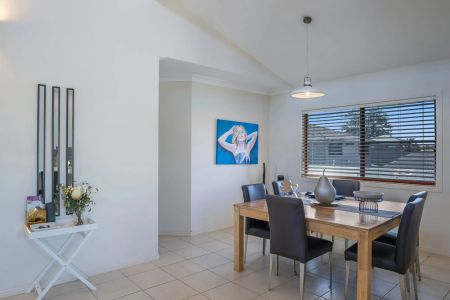 Charming Riverside Home - Photo 4