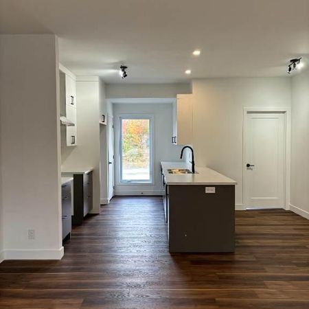 Grand appartement 5½ NEUF à louer à Drummondville - Photo 4
