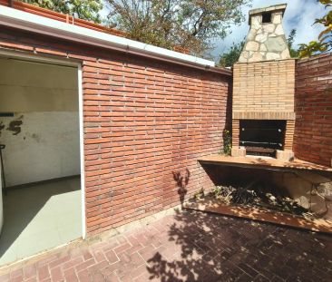 Casa o chalet de alquiler en Avinguda Sant Pere Abanto, Caldes d'Es... - Photo 1