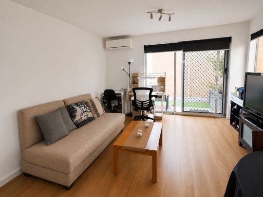South Perth - Photo 1