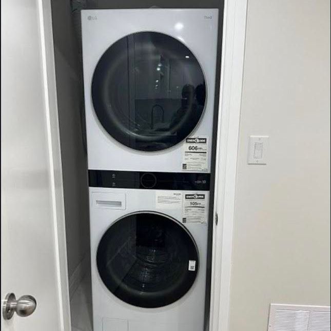 For Lease - 3881 Skyview Street, Mississauga, Ontario - Photo 1