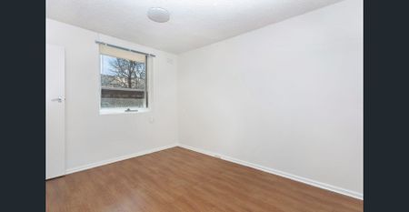 2 Bedroom Apartment in Prime Location - Photo 2