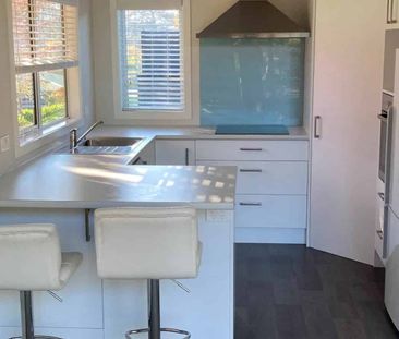 Riverhead Beauty - Photo 5