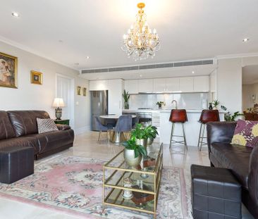 Premium Two-Bedroom Riverfront Residence - Photo 5