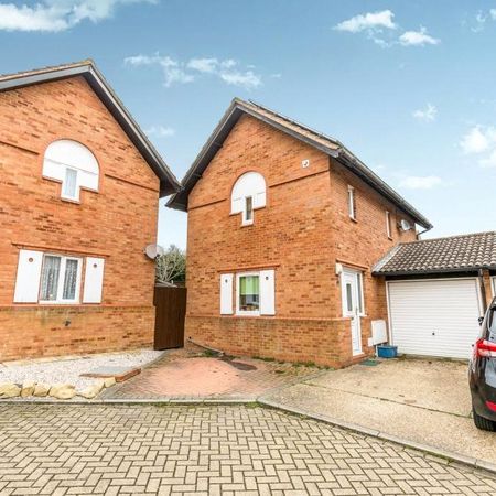 3 bedroom house to rent Rushton Court, Great Holm, Milton Keynes, Buckinghamshire, MK8 - Photo 4