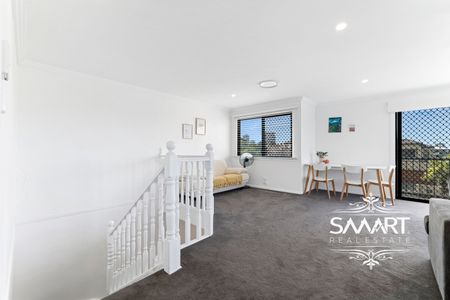 1 / 56 Hollywell Road, Biggera Waters QLD 4216 - Duplex For Rent | Domain - Photo 4