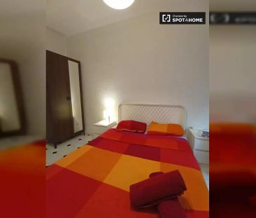 Room in a shared 4-bedroom apartment for rent in Justicia, perfect for professionals or students - Foto 6