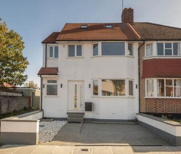 5 bedroom semi-detached house to rent - Photo 2