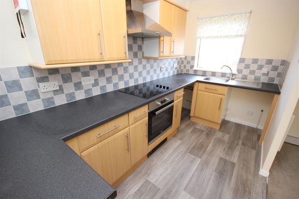 2 bed Terraced House for let - Photo 1