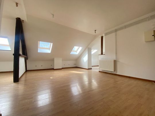 Location Appartement 3 pièces 67m² ELBEUF 76500 - Photo 1