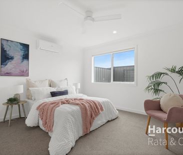 Freshly Built with Contemporary Style - Photo 6