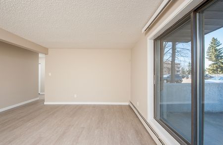 Castle Harbour - Photo 2