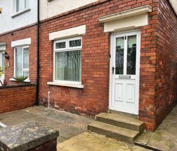 Partly Furnished Mid Terrace - Photo 1